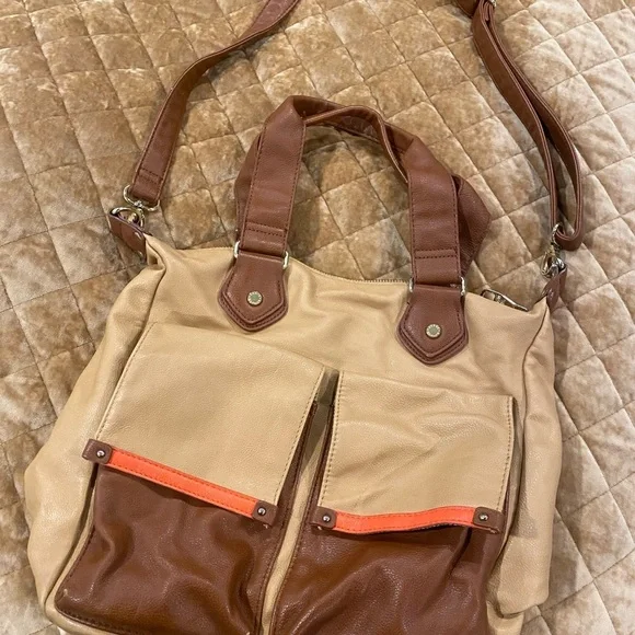 ✨EUC✨STEVE MADDEN faux leather bag with lots of pockets! Removable strap too🧡🤎 - Picture 2 of 14